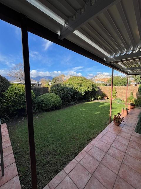 3 Bedroom Property for Sale in Somerset West Western Cape